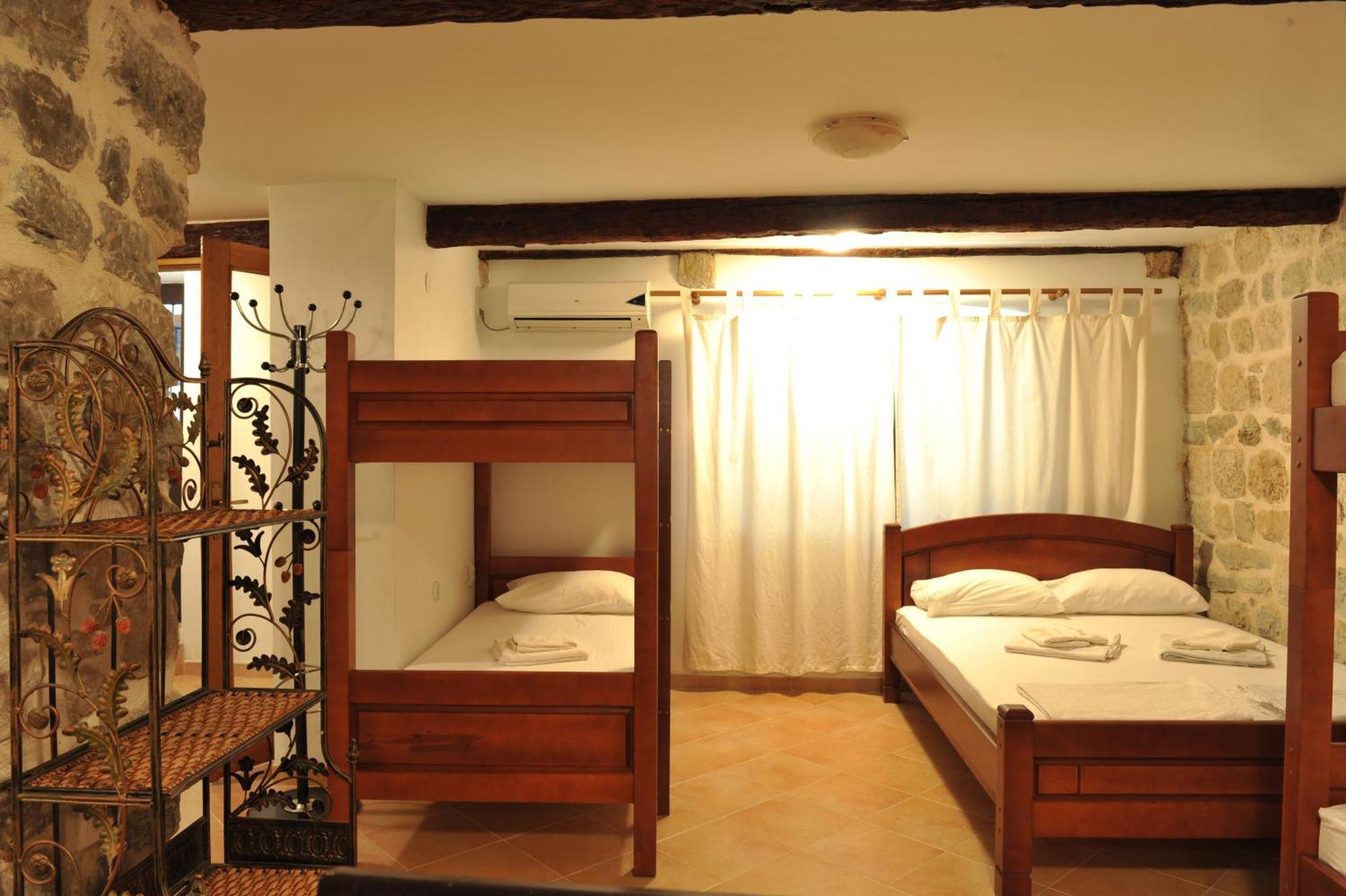 Apartments Monika Old Town Kotor Exterior photo